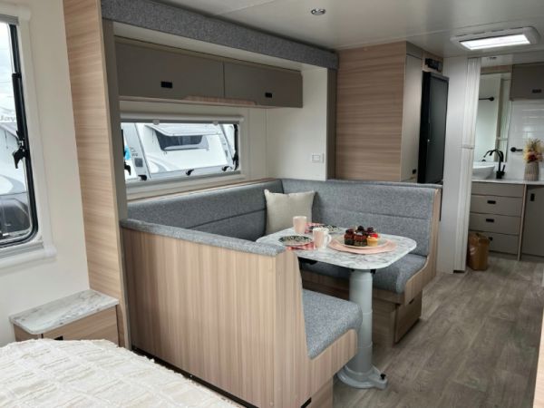 2024 Jayco Discovery Caravan 21.66-4.OB.DY-MY25 image