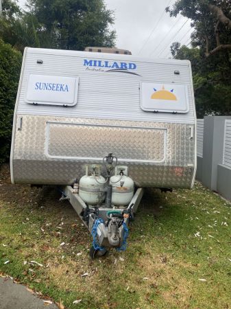 2008 Millard Sunseeka Caravan image