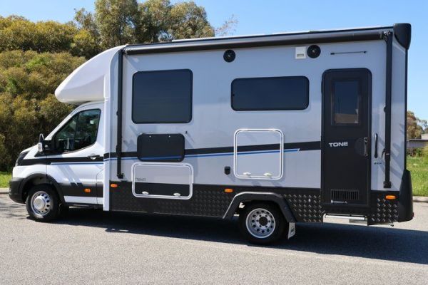 2023 Sunliner Tone TN441 image