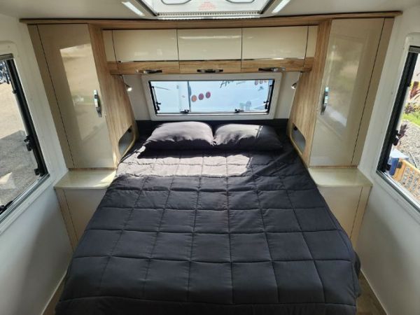 2025 Avan Aspire Caravan 587-2 image