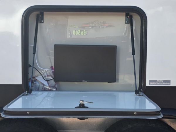 *** REDUCED PRICE *** 2018 Coromal PRINCETON Caravan image