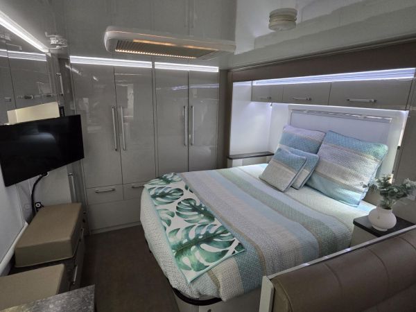 *** REDUCED PRICE *** 2018 Coromal PRINCETON Caravan image