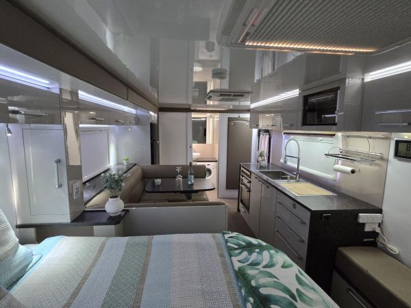 *** REDUCED PRICE *** 2018 Coromal PRINCETON Caravan image