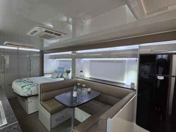 *** REDUCED PRICE *** 2018 Coromal PRINCETON Caravan image