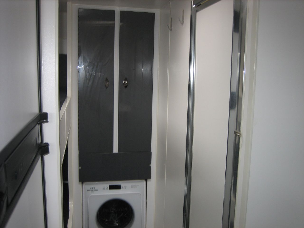 Image for 2021 Highline Cobba Bunkvan 7