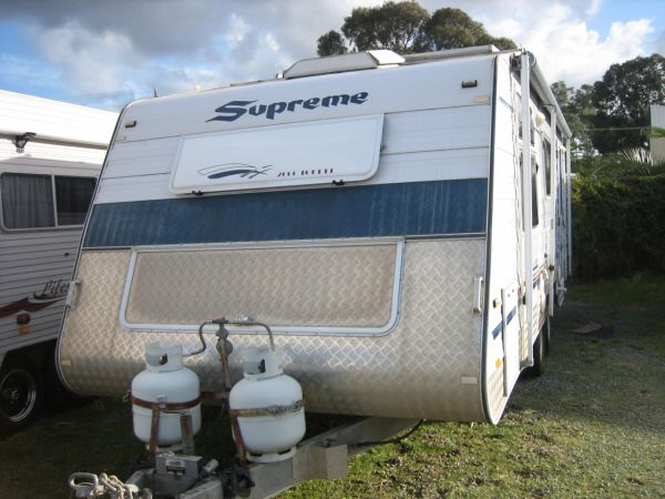 2010 Supreme Executive 2060 Tourer image