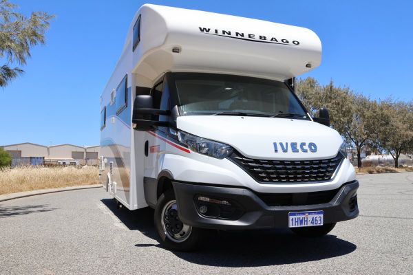 2021 Winnebago Kirra image