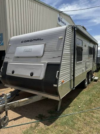 2010 Coromal Lifestyle Caravan L635S image