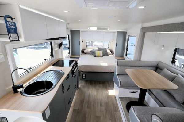 2025 Avan Aspire Caravan 587-4 image
