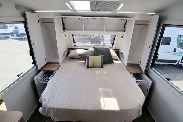 2025 Avan Aspire Caravan 587-4 image