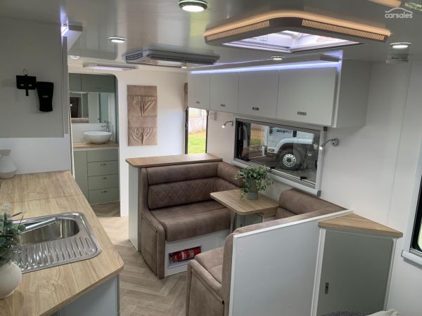 2025 Design RV CRX 5-2 20.6' image