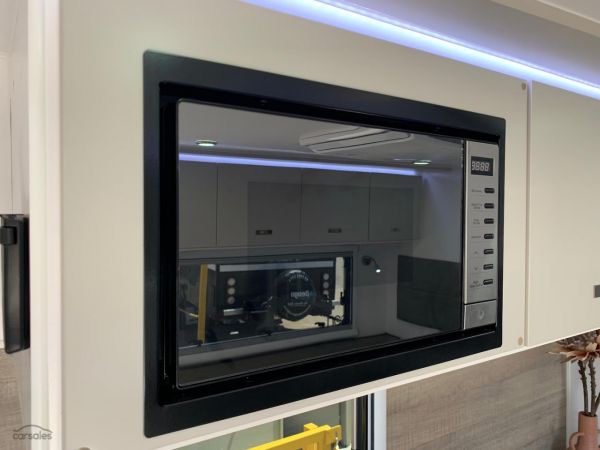 2025 Design RV CRX F2 21' BUNKS image