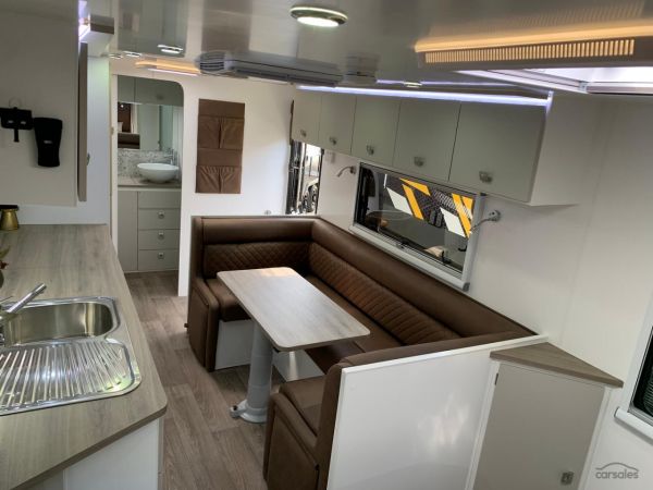 2025 Design RV FORERUNNER V7 21.6' image
