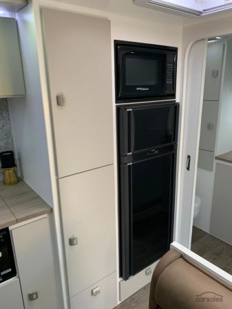 2025 Design RV FORERUNNER V7 21.6' image