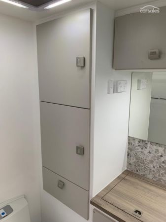 2025 Design RV FORERUNNER V7 21.6' image