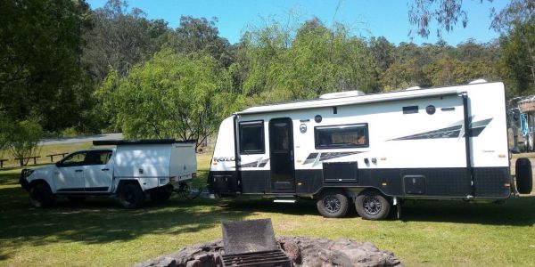 2022 Franklin Razor 220-CLW-3BS Full Caravan image
