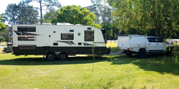2022 Franklin Razor 220-CLW-3BS Full Caravan image