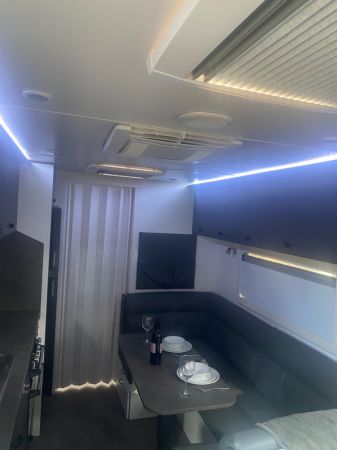 2022 Franklin Razor 220-CLW-3BS Full Caravan image