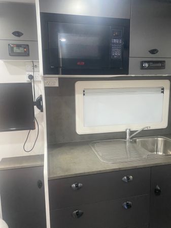 2022 Franklin Razor 220-CLW-3BS Full Caravan image