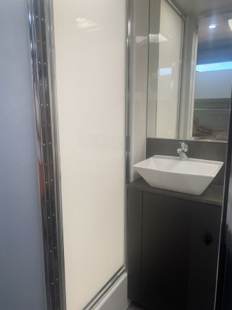 2022 Franklin Razor 220-CLW-3BS Full Caravan image