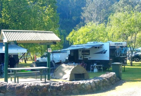 2022 Franklin Razor 220-CLW-3BS Full Caravan image