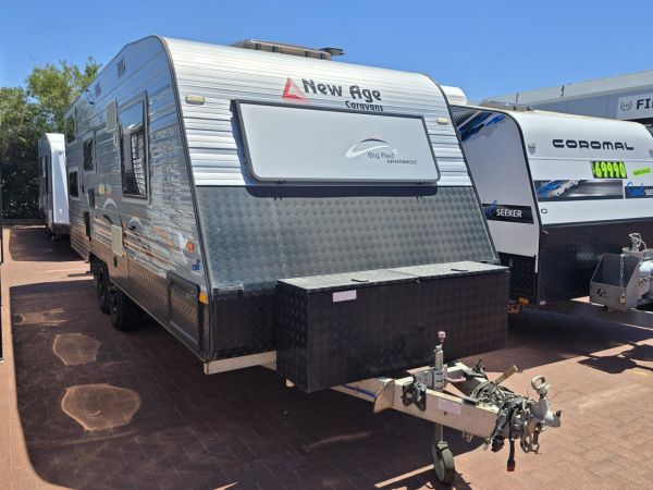 2014 New Age Big Red BR21BS2 Family Bunk Caravan image