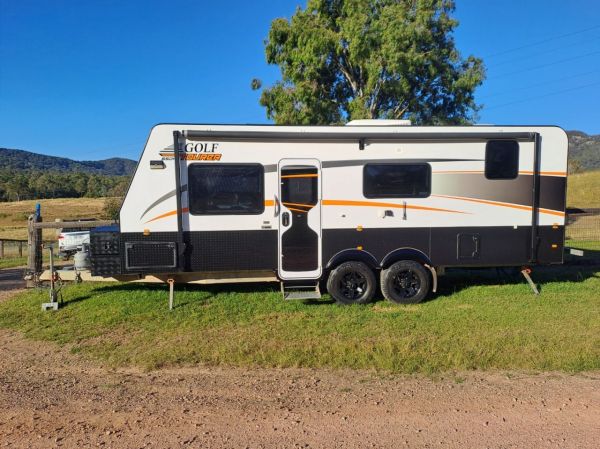 2019 Golf Tourer 650 HT image