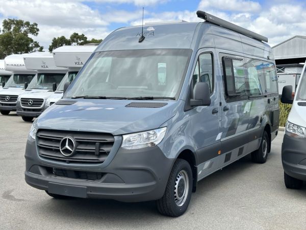 2023 Kea Ultima M700 Campervan 2 BERTH image