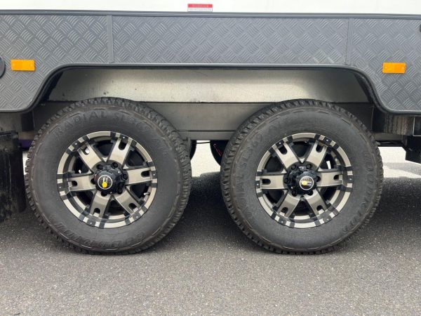 2022 Nova Bravo Caravan image