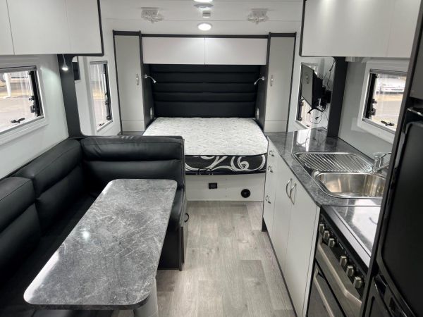 2022 Nova Bravo Caravan image