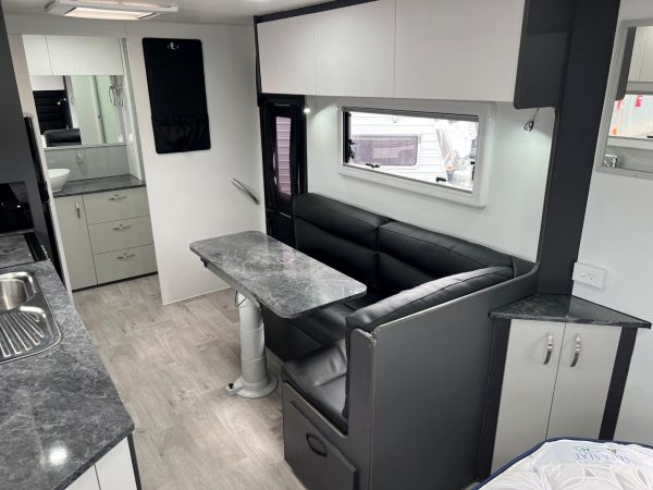 2022 Nova Bravo Caravan image