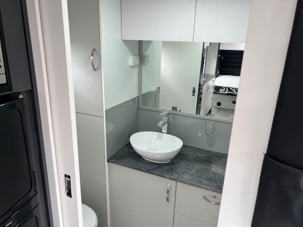 2022 Nova Bravo Caravan image