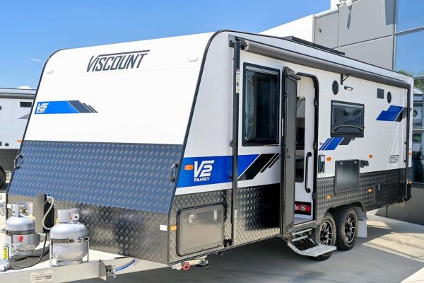 2025 Viscount V2 Family 3B Caravan image