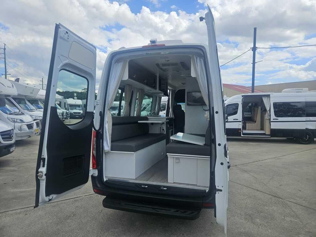 Image for 2024 Winnebago Bondi 4S 11