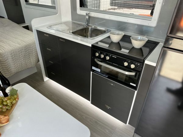 2024 Windsor 176Rd Wild Xp Caravan 17' image