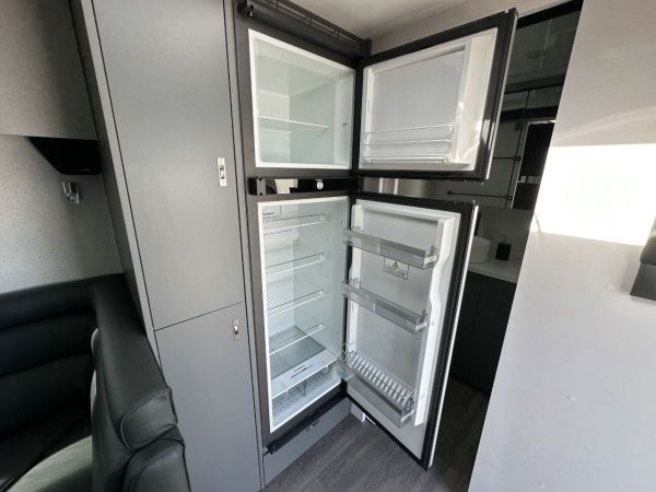 2025 Lotus Trooper Tr219Cl Caravan 21'9 image