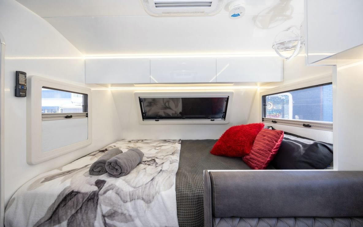 Image for 2025 Vision RV Elysium 19'6 F/3 Off Road Caravan MY25.1 13