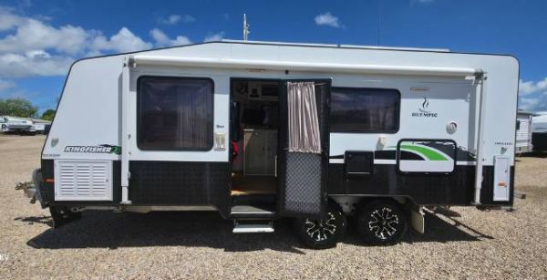 2015 Olympic Kingfisher Caravan FULL ENSUITE image