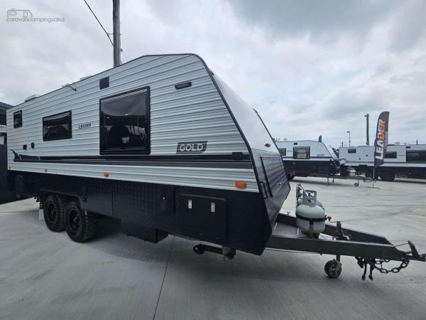 2020 LEADER Gold LE Caravan image