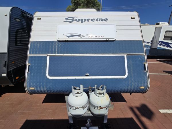 2010 Supreme Executive 2060 Tourer Caravan image