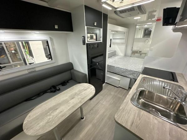 2024 Winnebago Coogee image