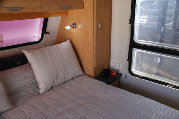 2007 Nova Revivor Caravan image