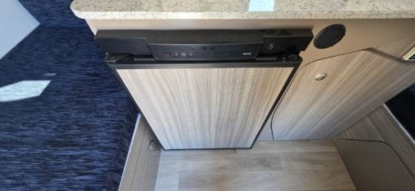 2023 Avan Sportsliner Caravan image