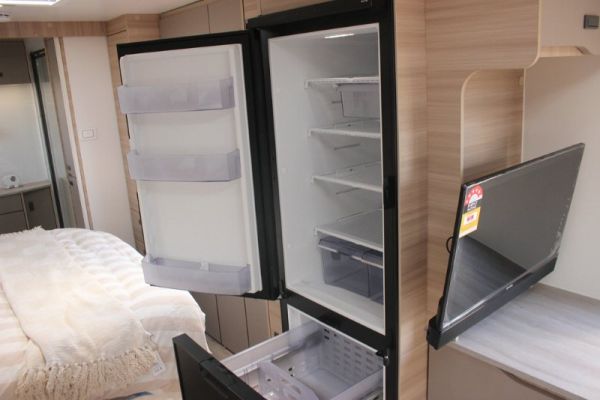 2025 Jayco Discovery Caravan 21.66-3.OB.DY-MY25 image