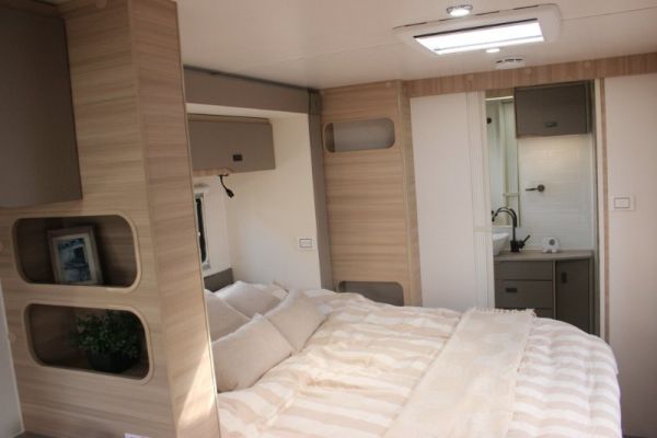 2025 Jayco Discovery Caravan 21.66-3.OB.DY-MY25 image