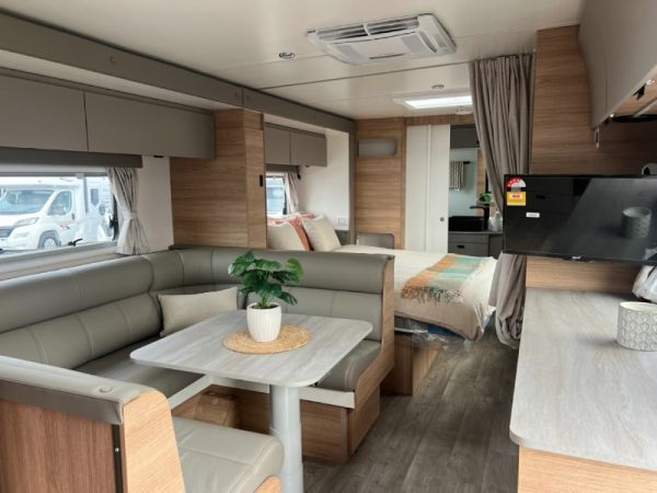 2024 Jayco Silverline Caravan 24.75-4.OB.SL-MY24 image