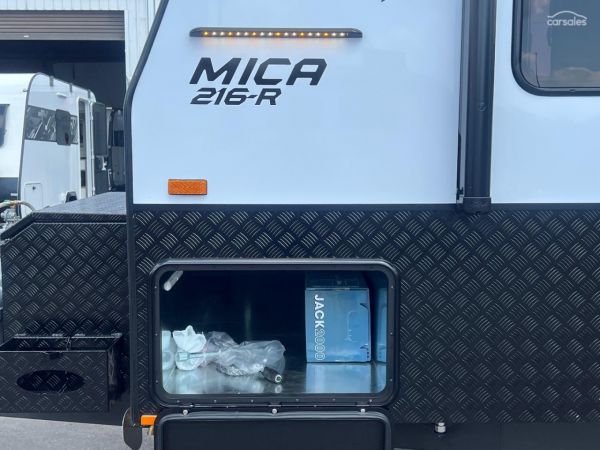 2025 Design RV Mica V7 Off-road 21'6 Couples image