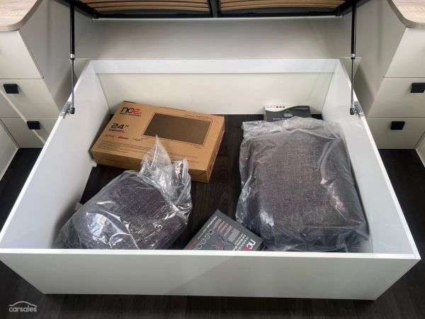 2025 Design RV Mica V7 Off-road 21'6 Couples image