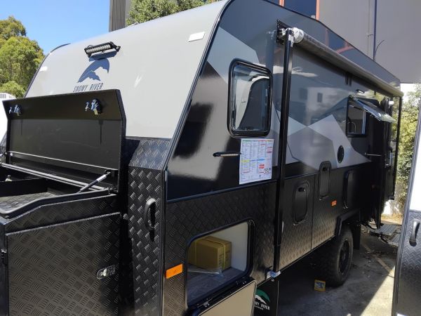 2025 Snowy River SRT18F Multi Terrain Off Road Full Ensuite FAMILY VAN! image