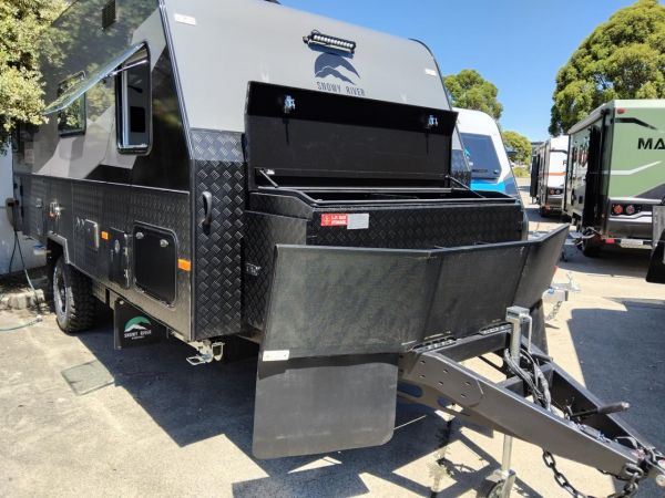 2025 Snowy River SRT18F Multi Terrain Off Road Full Ensuite FAMILY VAN! image